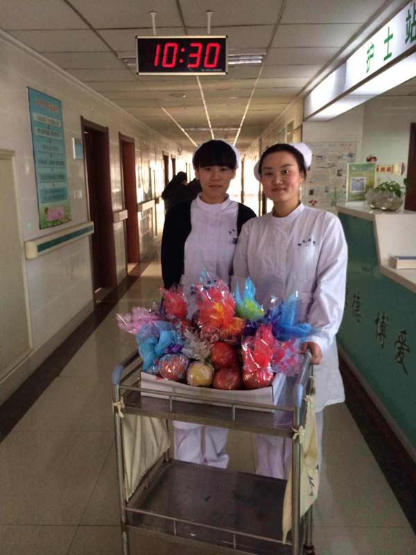 暖心“平安果” 这个冬天不再冷